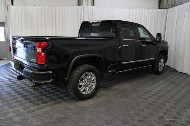 Used 2024 Chevrolet Silverado 2500 High Country w/ High Country Premium Package image 6
