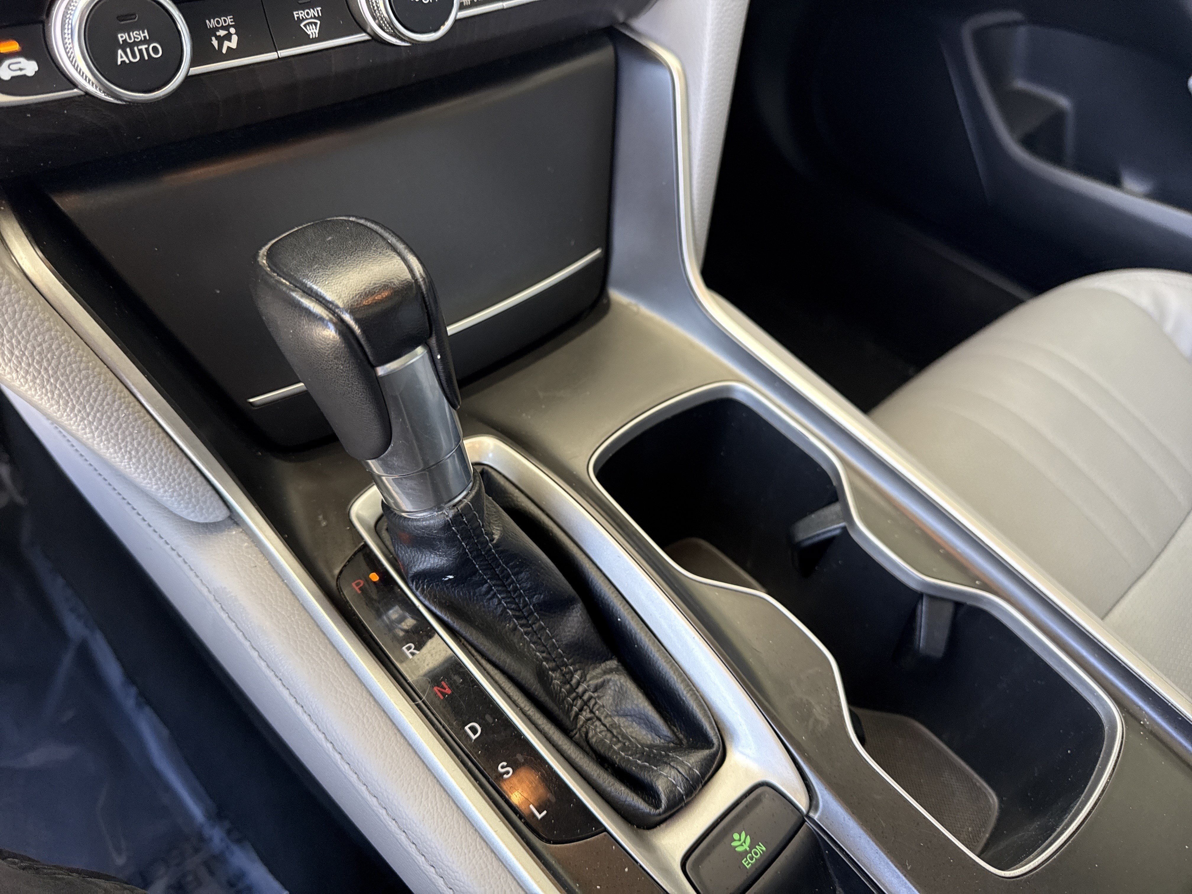 Used 2018 Honda Accord EX-L image 24