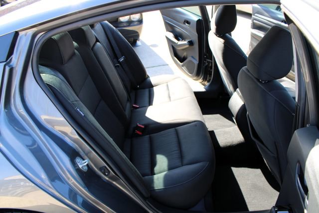 Used 2023 Nissan Altima 2.5 SV w/ SV Premium Package FWD image 46