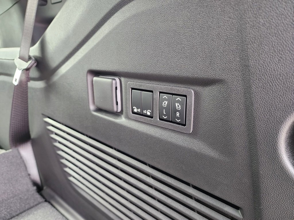 New 2026 GMC Yukon AT4 Ultimate image 58