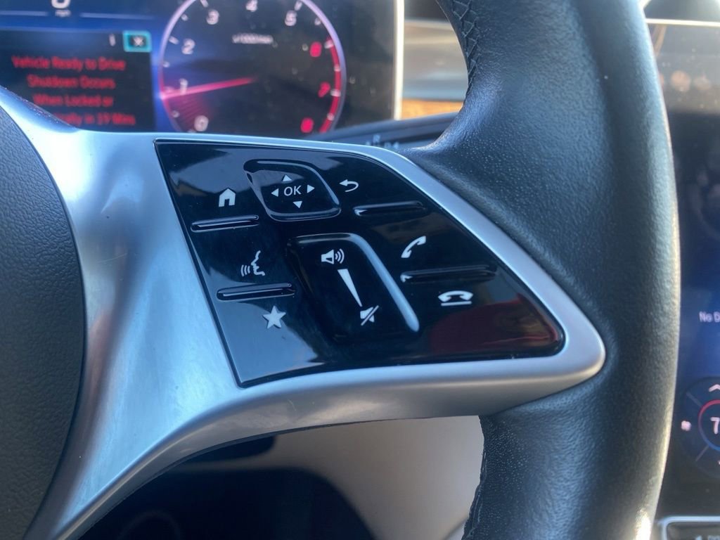 Used 2024 Mercedes-Benz GLC 300 4MATIC image 19