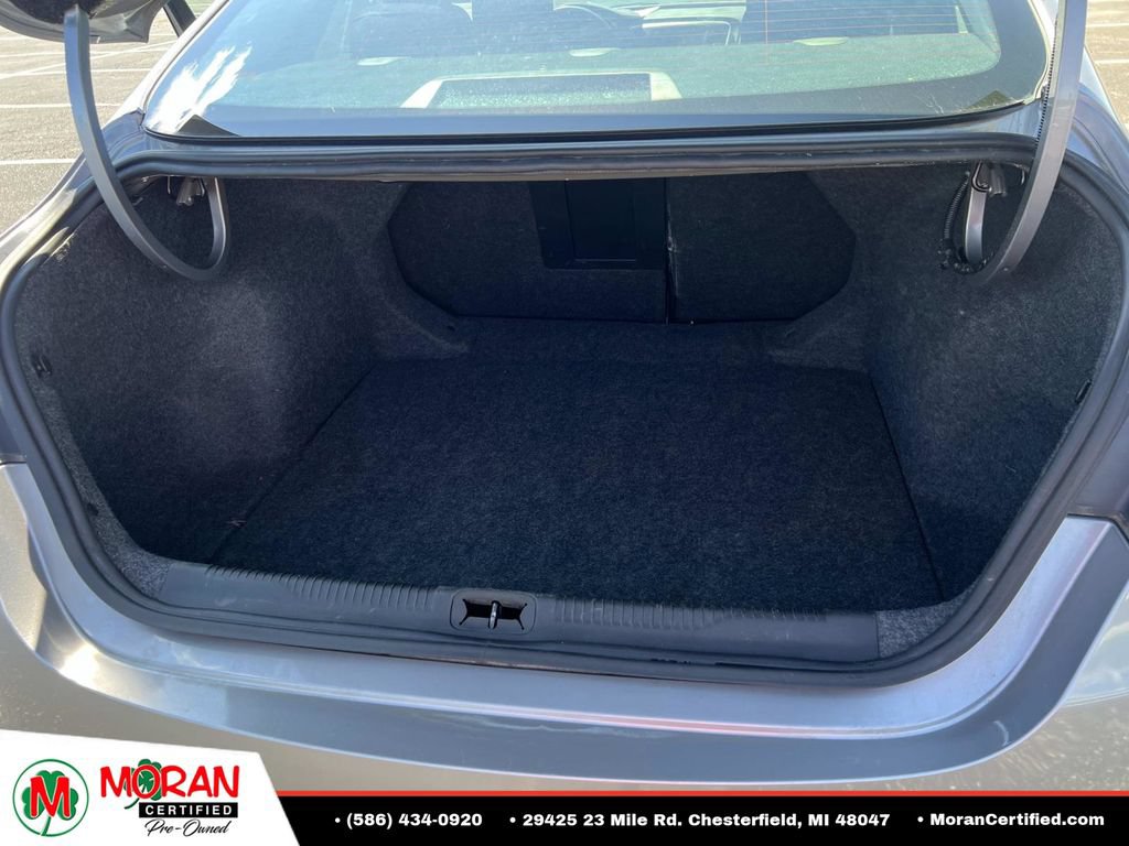 Used 2015 Chrysler 200 Limited FWD image 11