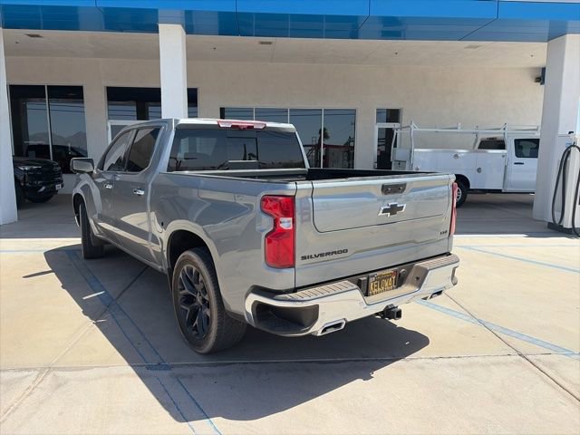 Used 2025 Chevrolet Silverado 1500 LTZ w/ LTZ Premium Package image 3