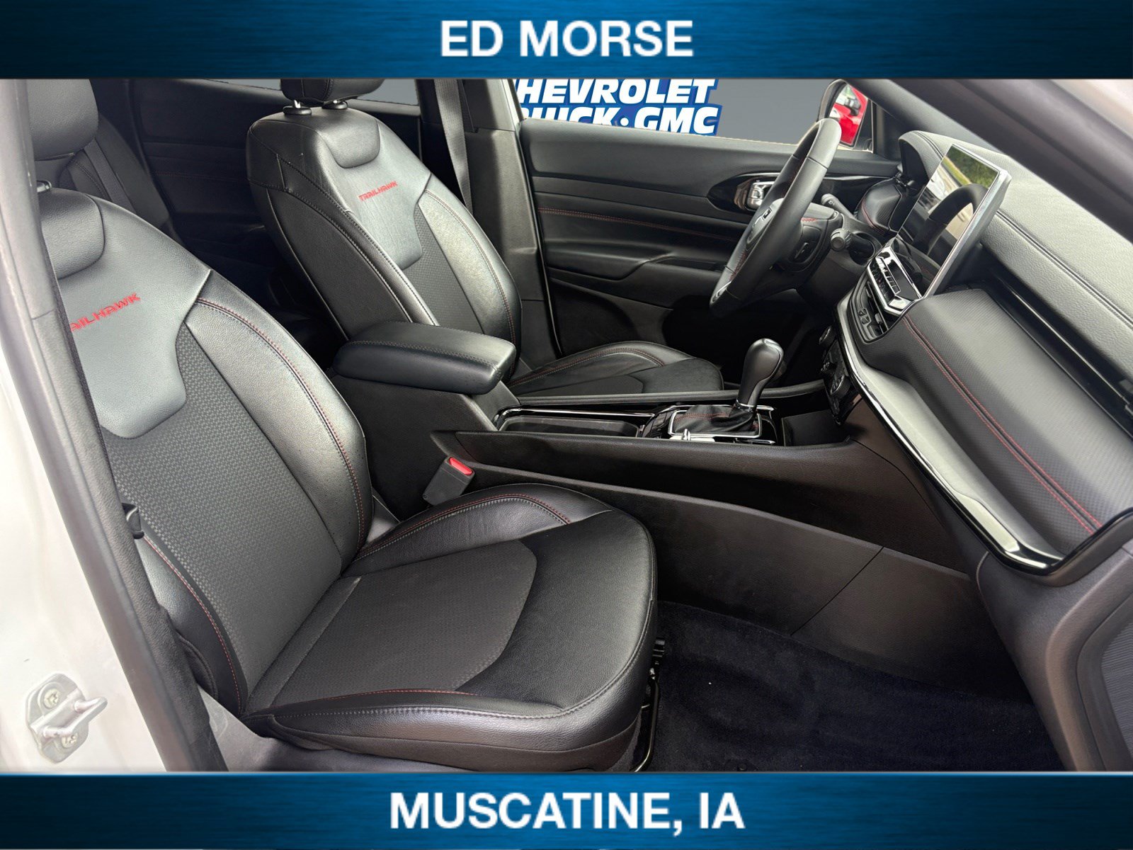 Used 2025 Jeep Compass Trailhawk AWD/4WD image 16