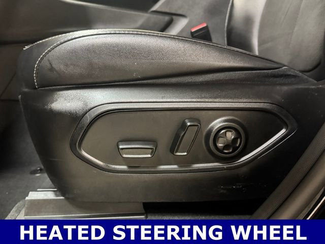 Used 2025 Jeep Grand Cherokee Altitude AWD/4WD image 16