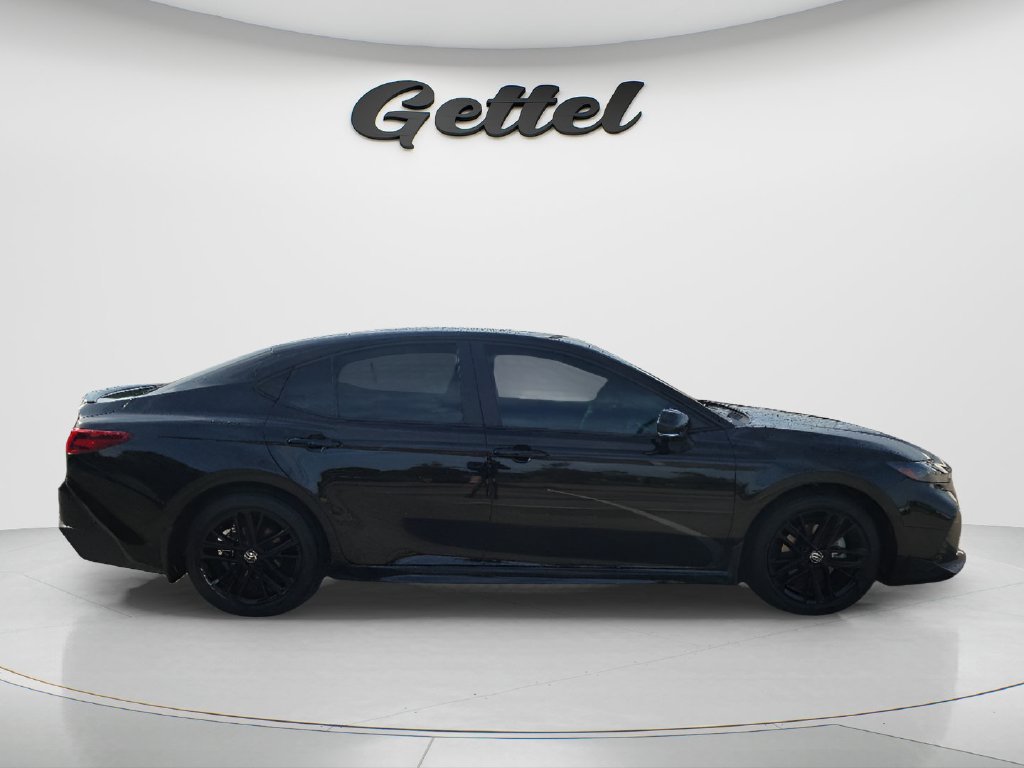 Used 2026 Toyota Camry SE FWD image 4