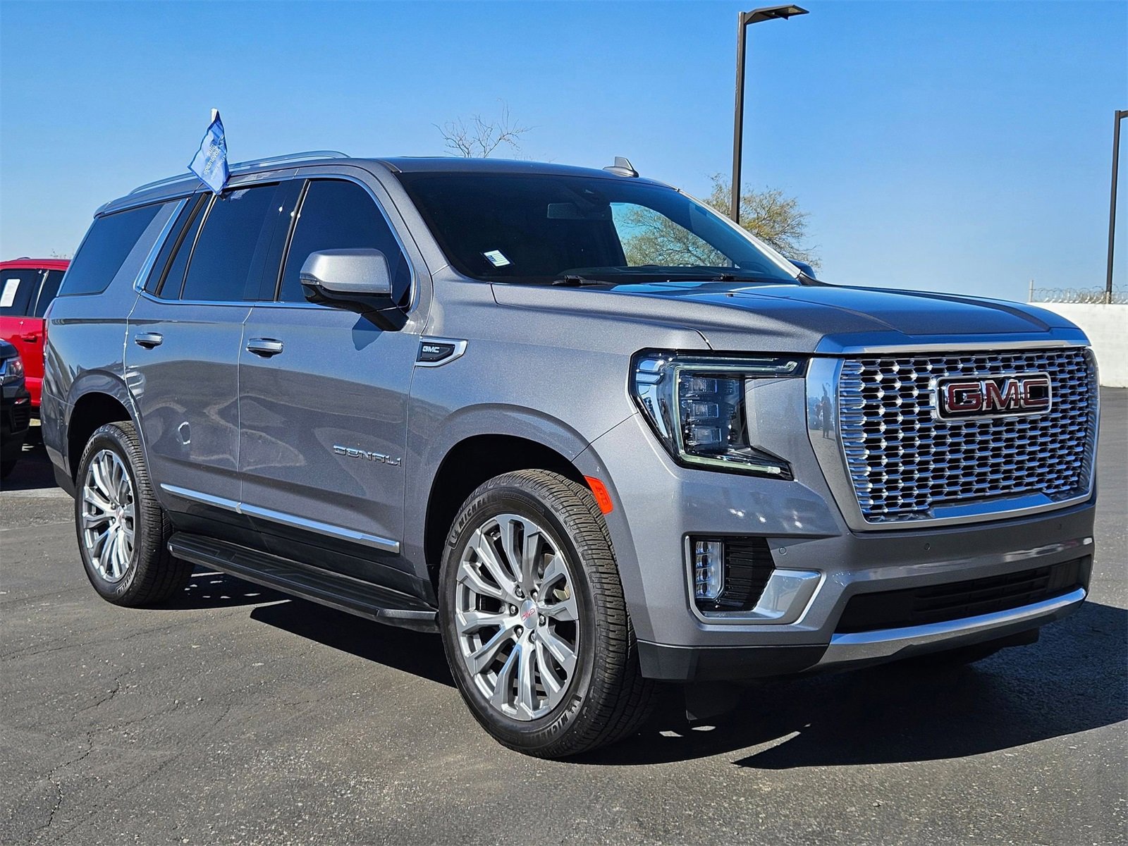 Used 2021 GMC Yukon Denali image 3