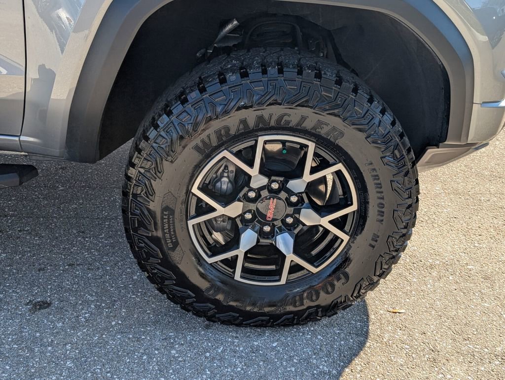 Used 2024 GMC Canyon AT4X image 21