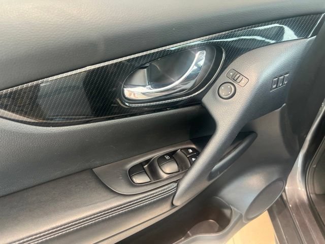Used 2019 Nissan Rogue SL AWD/4WD image 13