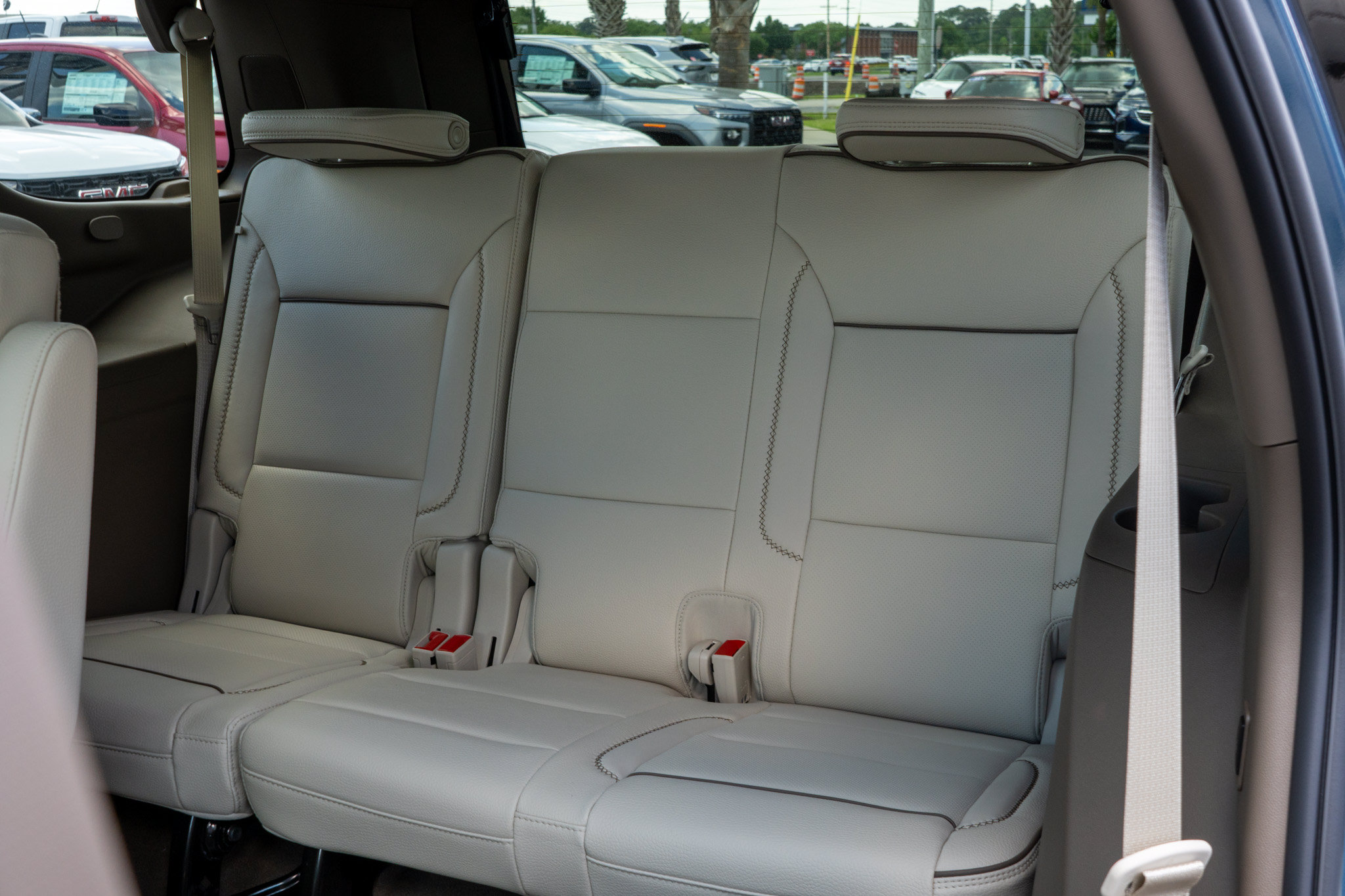 New 2026 GMC Yukon Denali w/ Denali Reserve Package AWD/4WD image 32