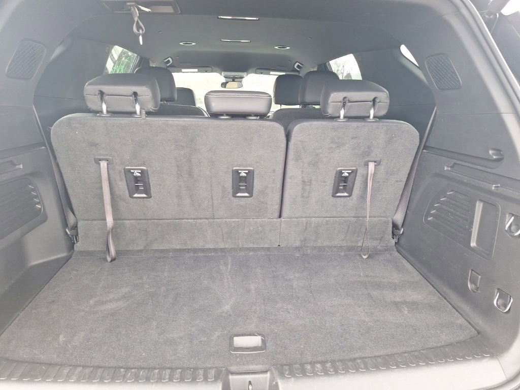 Used 2025 Chevrolet Traverse LT image 27