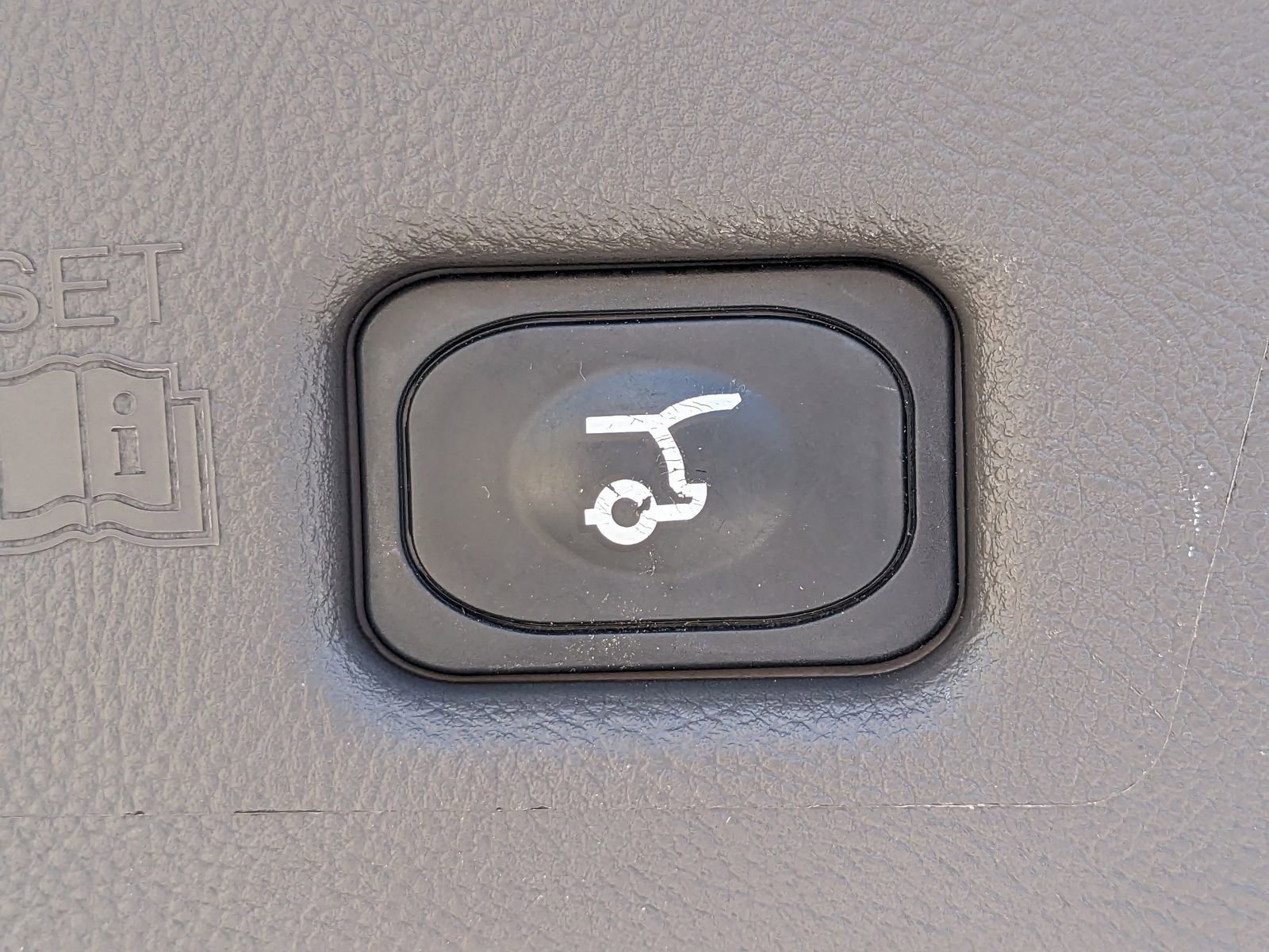 Certified 2023 Lincoln Nautilus Reserve image 15