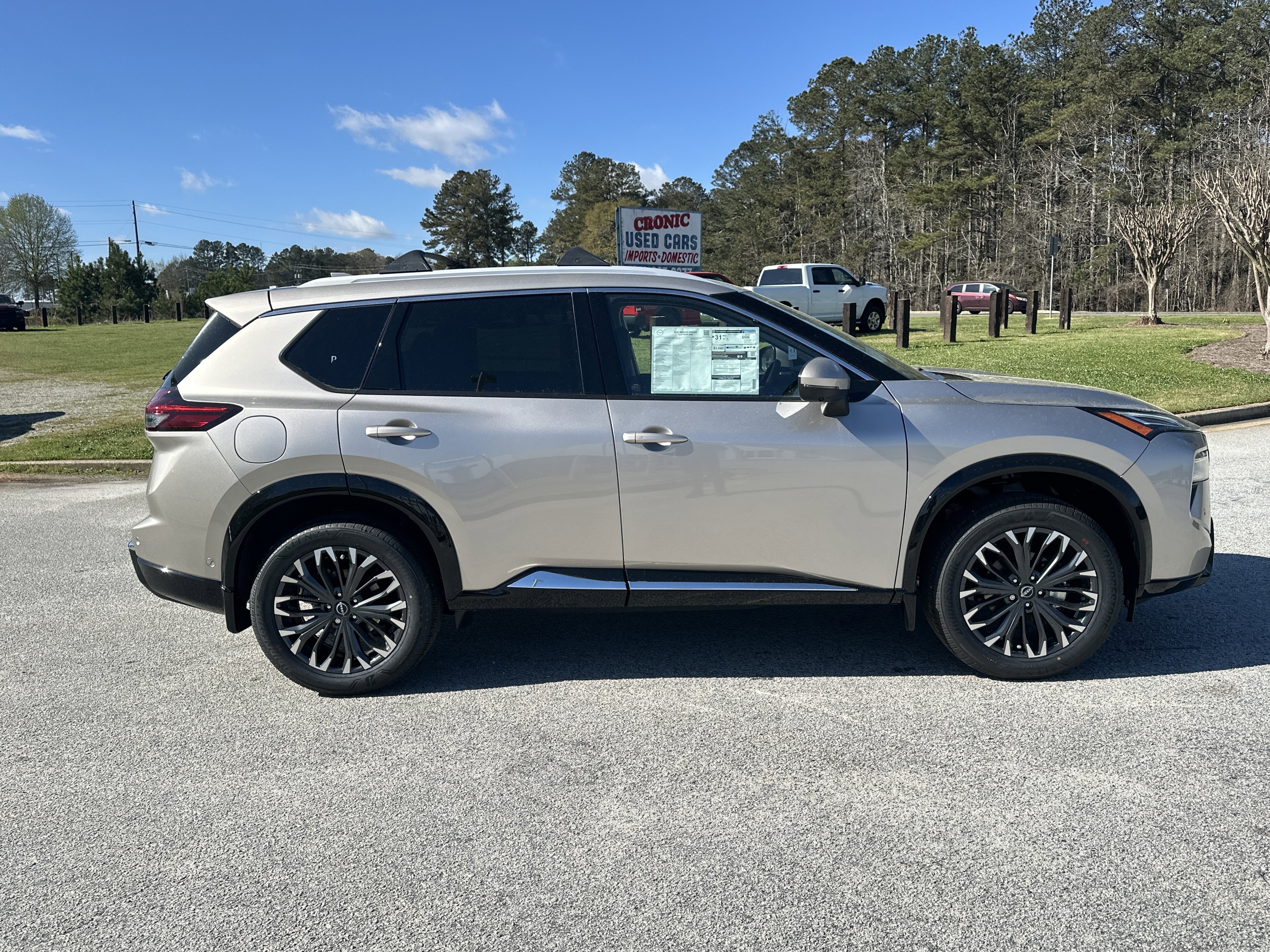 New 2026 Nissan Rogue Platinum w/ Platinum Premium Package AWD/4WD image 4