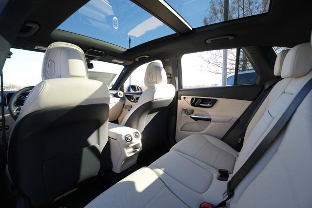 Used 2026 Mercedes-Benz GLC 300 4MATIC image 43