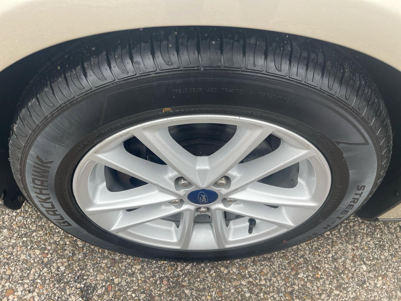 Used 2017 Ford Focus SE w/ Cold Weather Package image 9