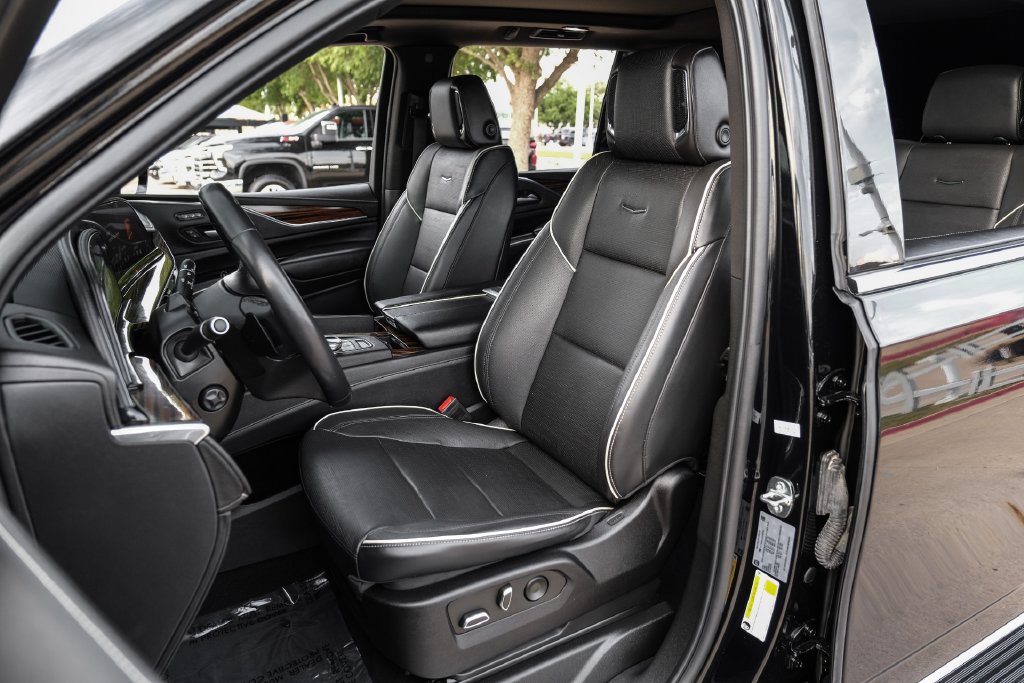 Used 2023 Cadillac Escalade ESV Premium Luxury RWD image 35