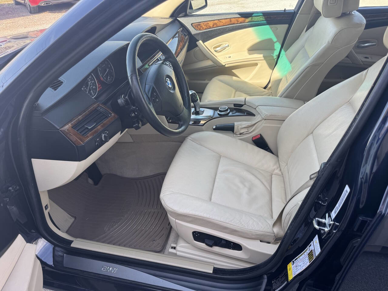 Used 2008 BMW 528xi Sedan image 10