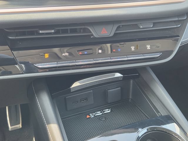 Used 2024 Buick Envision Sport Touring AWD/4WD image 36