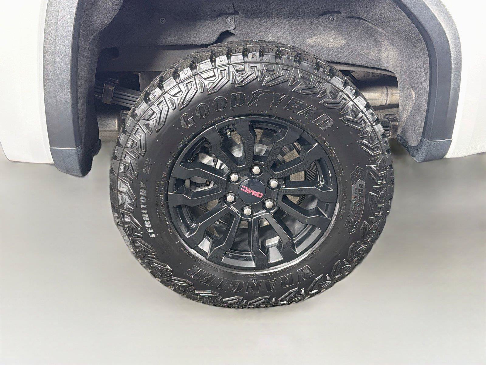 Used 2023 GMC Sierra 1500 AT4X AWD/4WD image 35