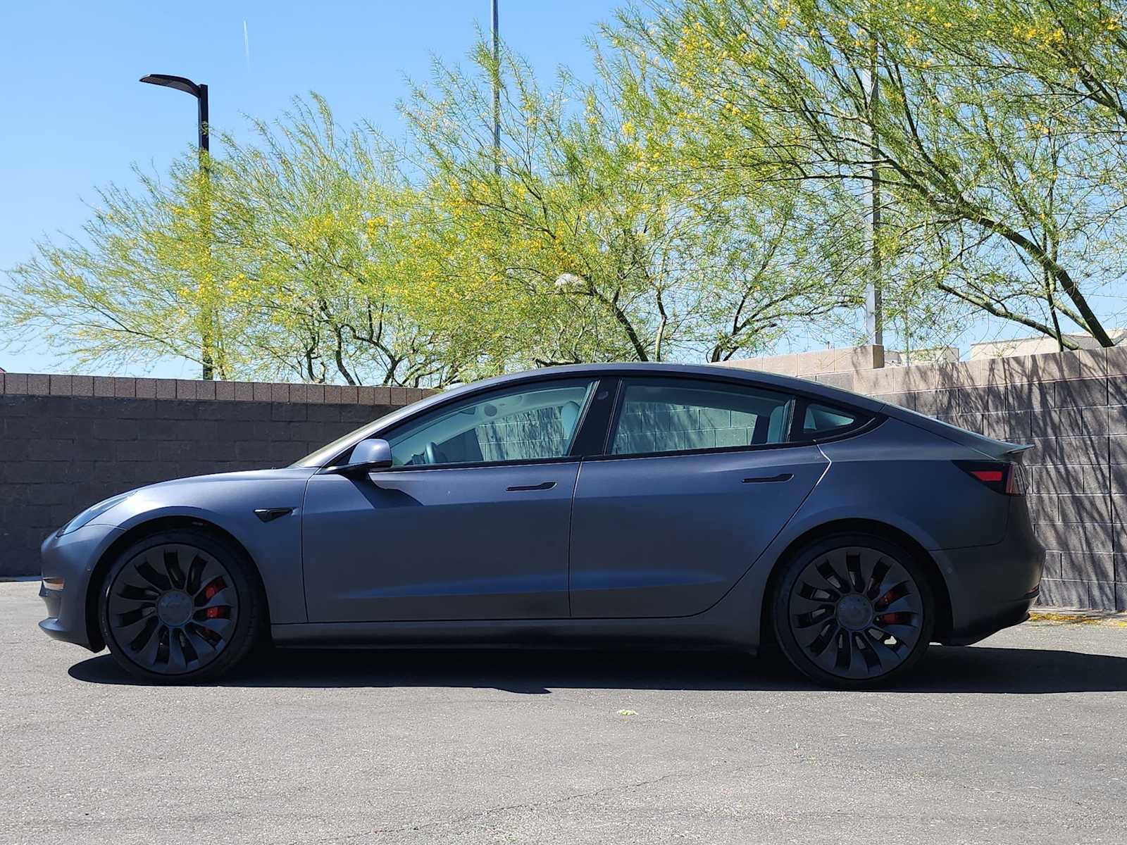 Used 2022 Tesla Model 3 Performance image 6