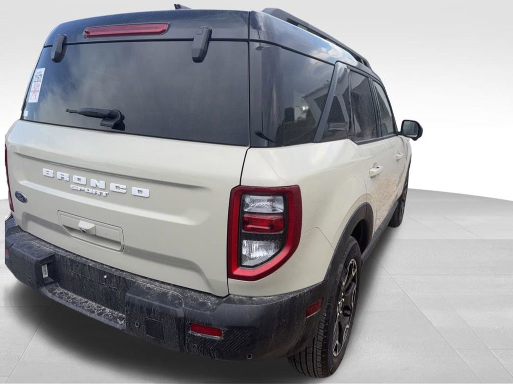 Used 2025 Ford Bronco Sport Outer Banks w/ Outer Banks Tech Package+ AWD/4WD image 26