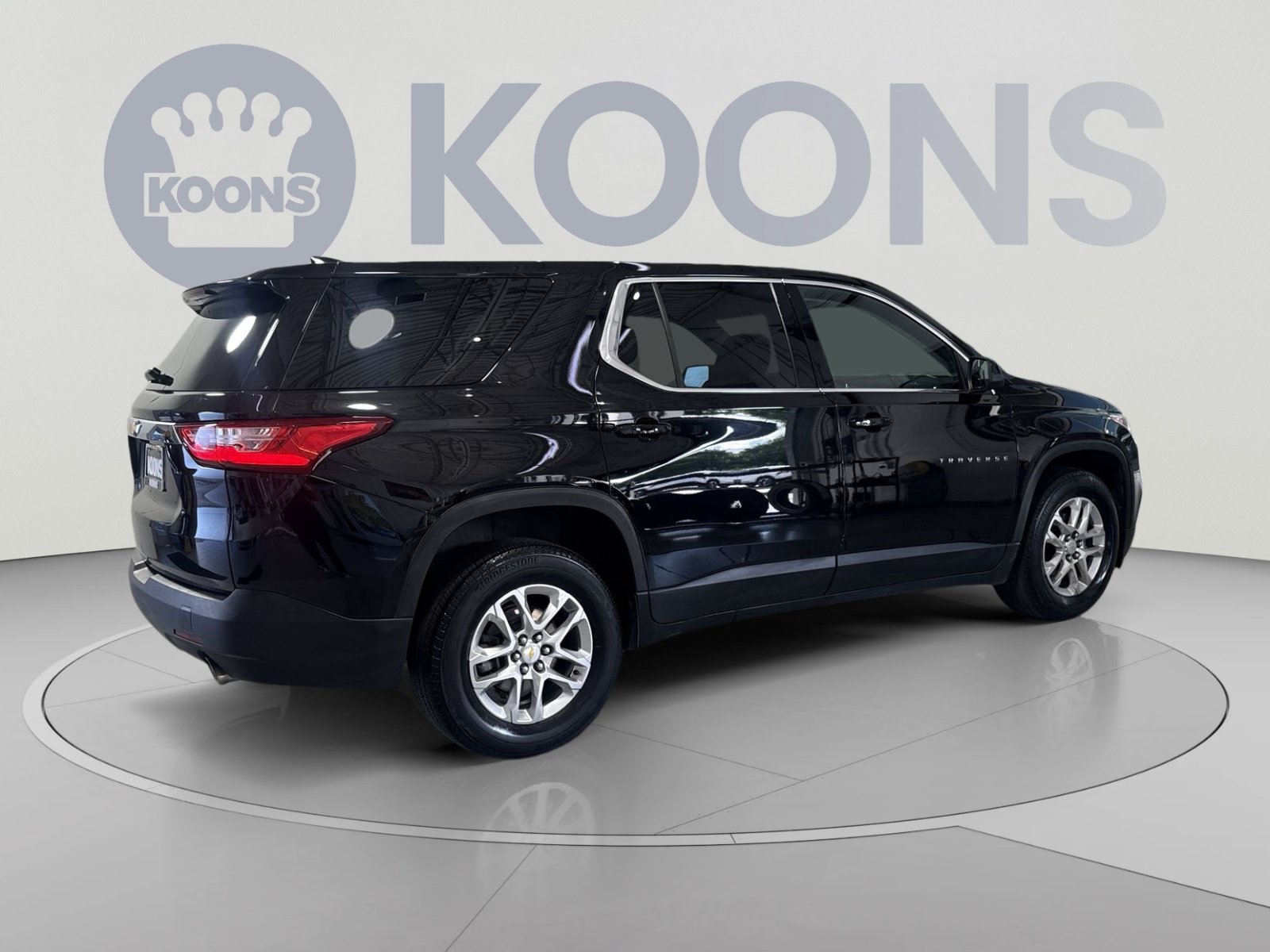Used 2021 Chevrolet Traverse LS FWD image 11