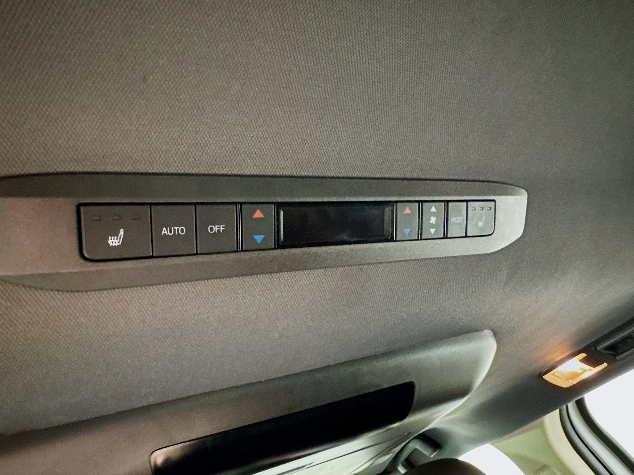 Certified 2022 Toyota Sienna Platinum image 21