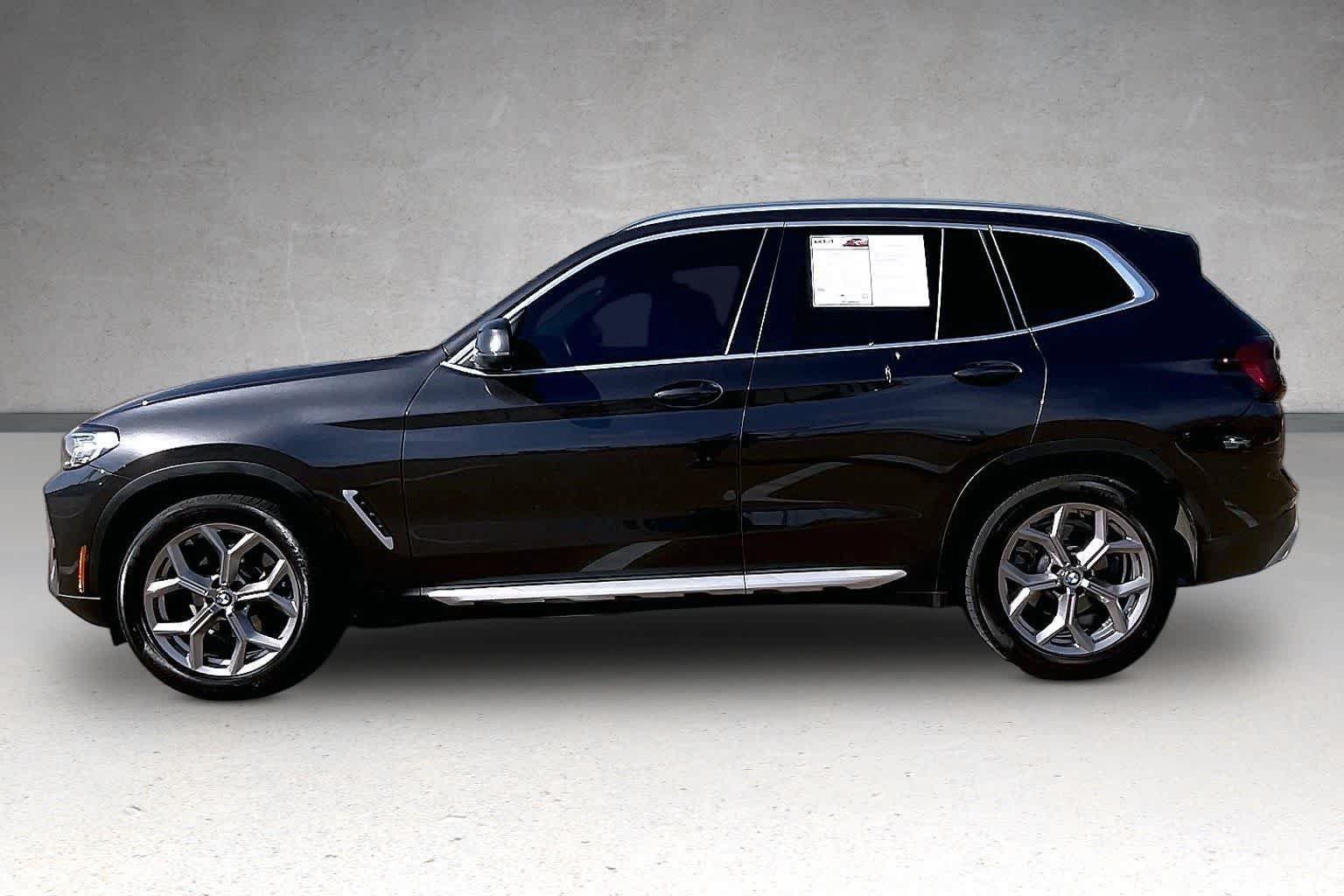 Used 2022 BMW X3 sDrive30i w/ Convenience Package RWD image 3
