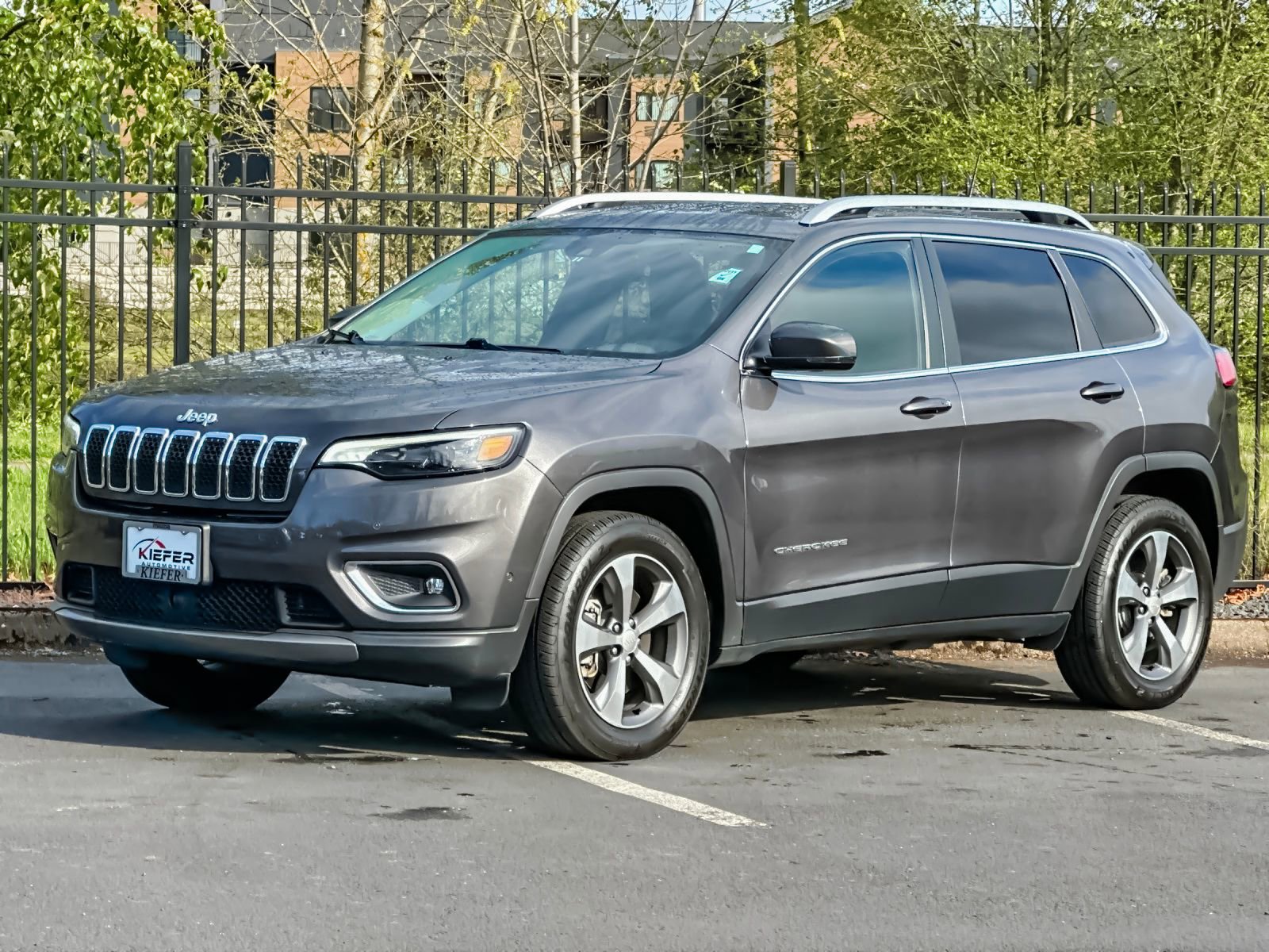 Used 2019 Jeep Cherokee Limited w/ Luxury Group image 7