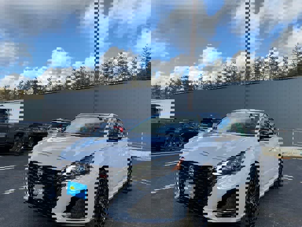 New 2025 Nissan Altima 2.5 SR w/ SR Premium Package image 3