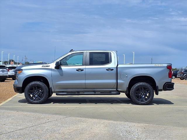New 2026 Chevrolet Silverado 1500 Custom Trail Boss w/ LPO, Dark Essentials Package image 3