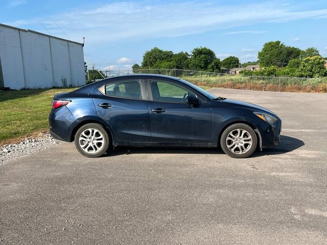 Used 2016 Scion iA FWD image 2