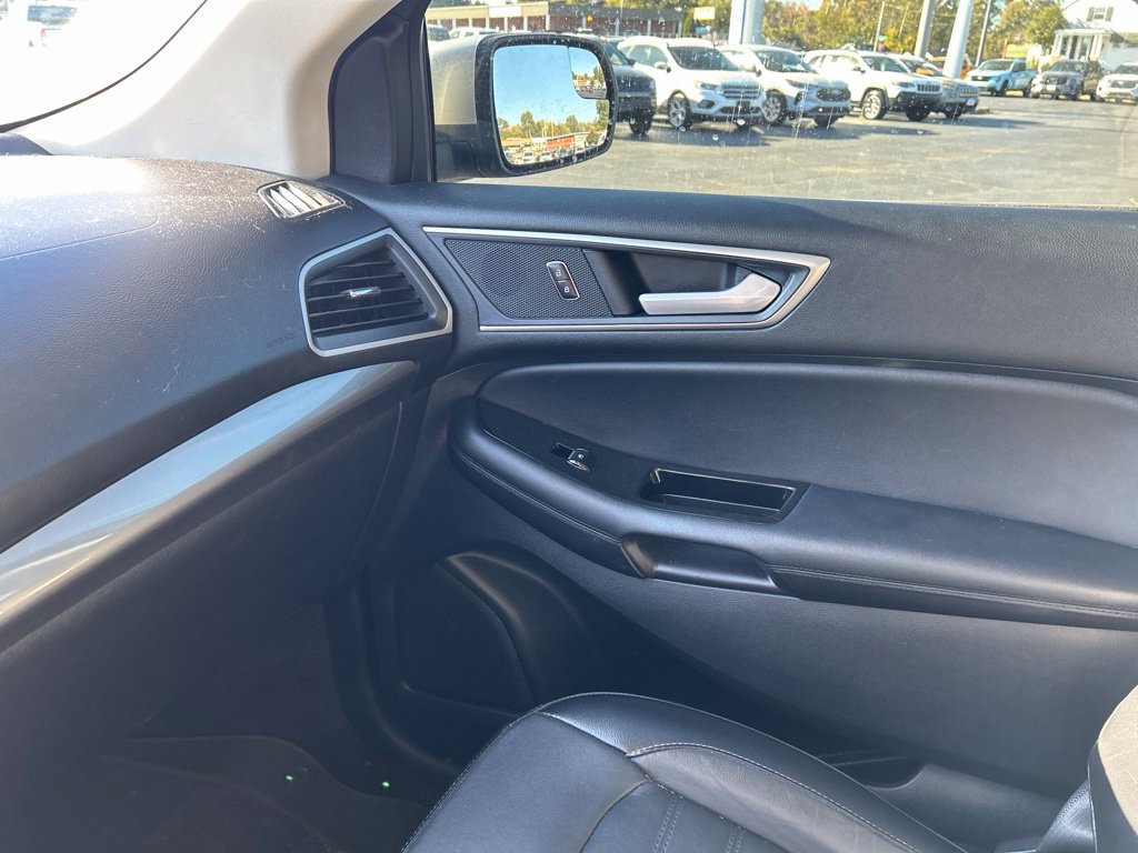 Used 2018 Ford Edge SEL w/ Equipment Group 201A AWD/4WD image 15