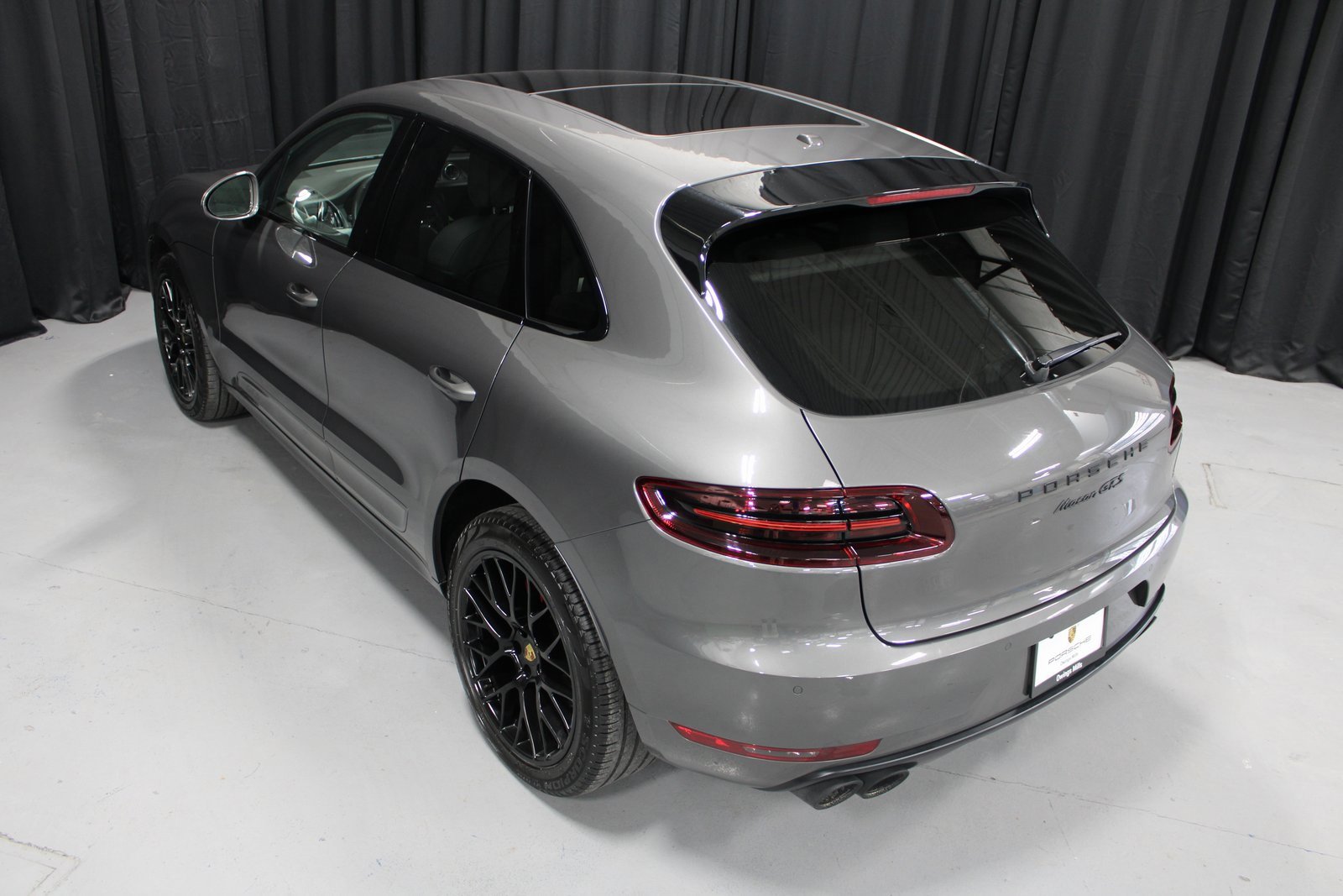Used 2018 Porsche Macan GTS image 8