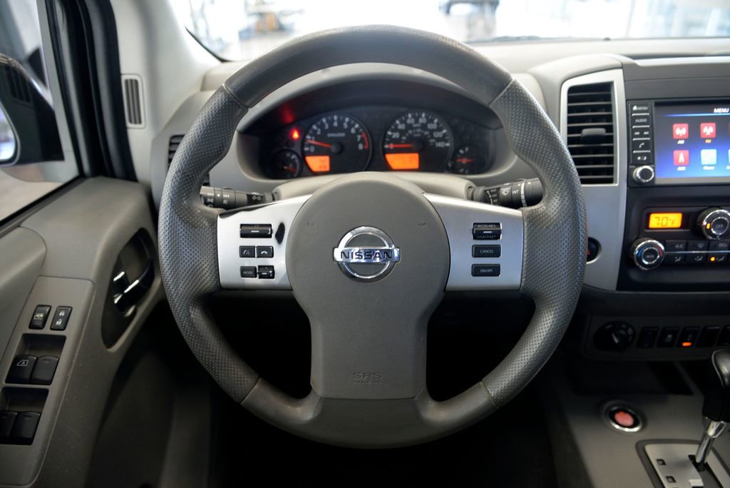 Used 2020 Nissan Frontier SV w/ Midnight Edition Floor Mats image 18