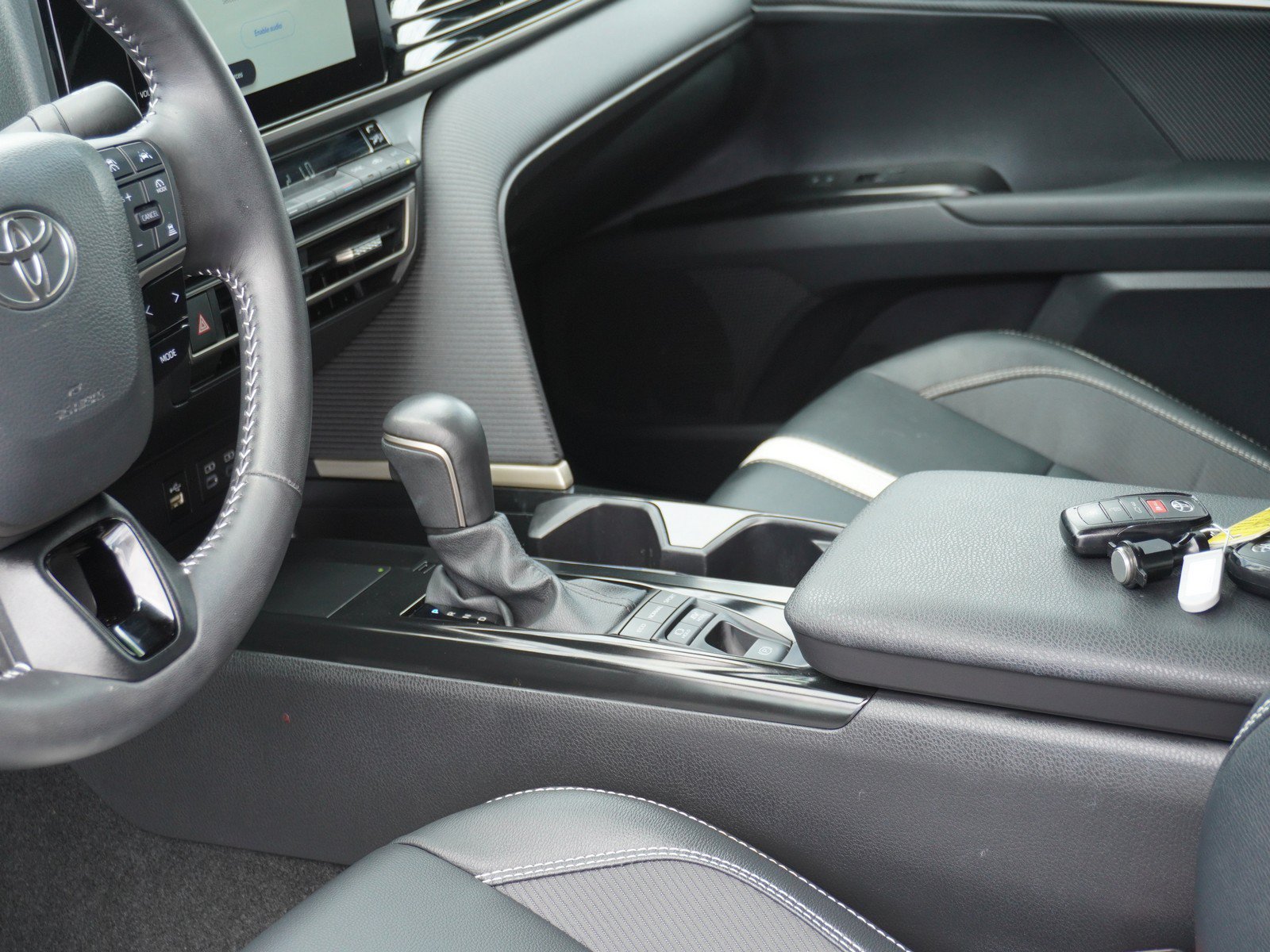 Used 2026 Toyota Camry SE w/ Convenience Package FWD image 20
