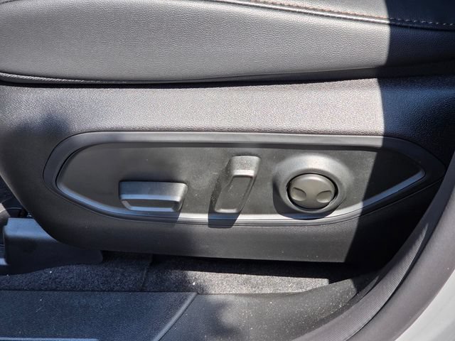 New 2026 Jeep Cherokee Overland w/ Advanced Pro Tech Group AWD/4WD image 17