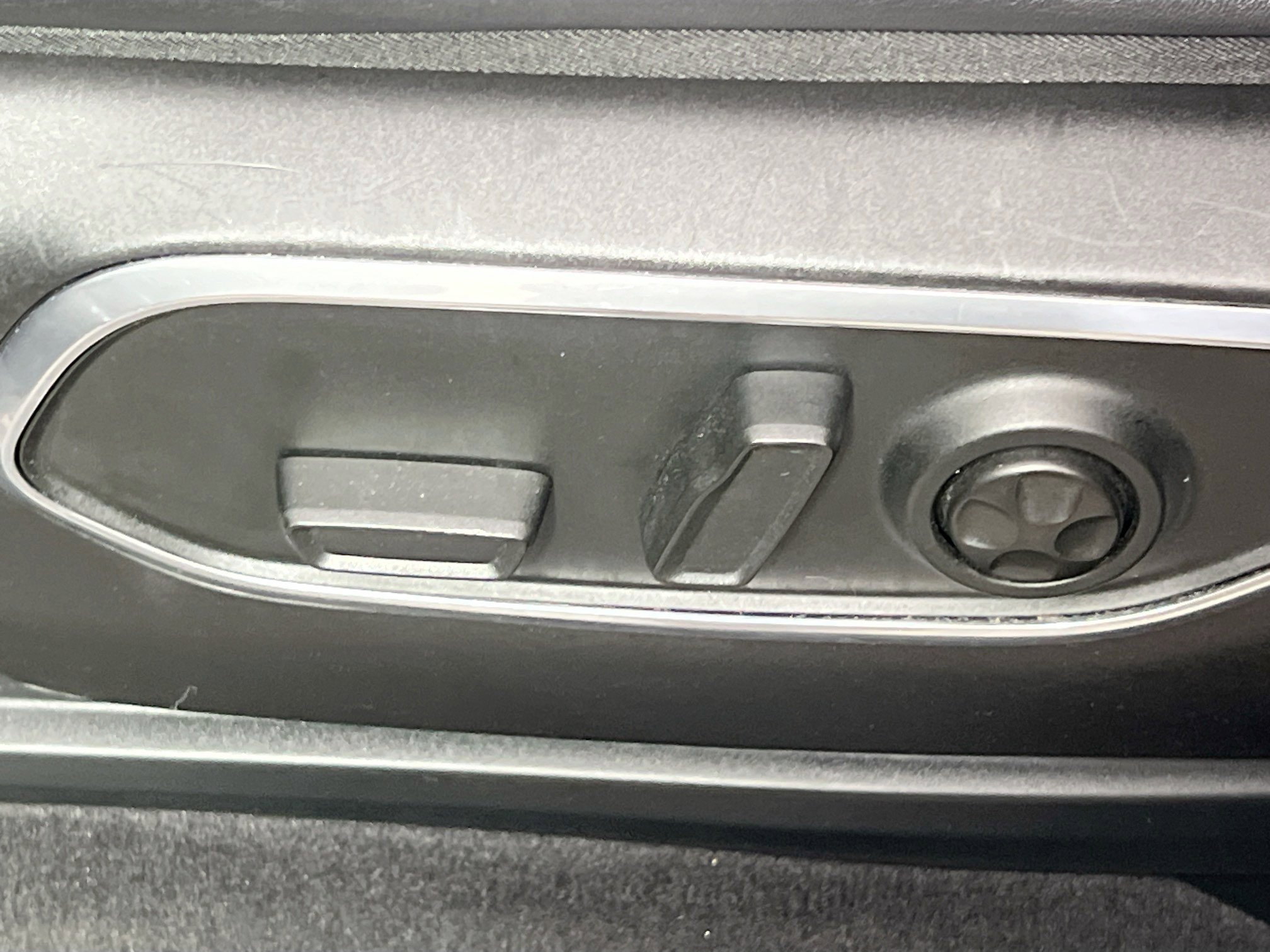 Used 2023 Jeep Wagoneer L Series II image 15