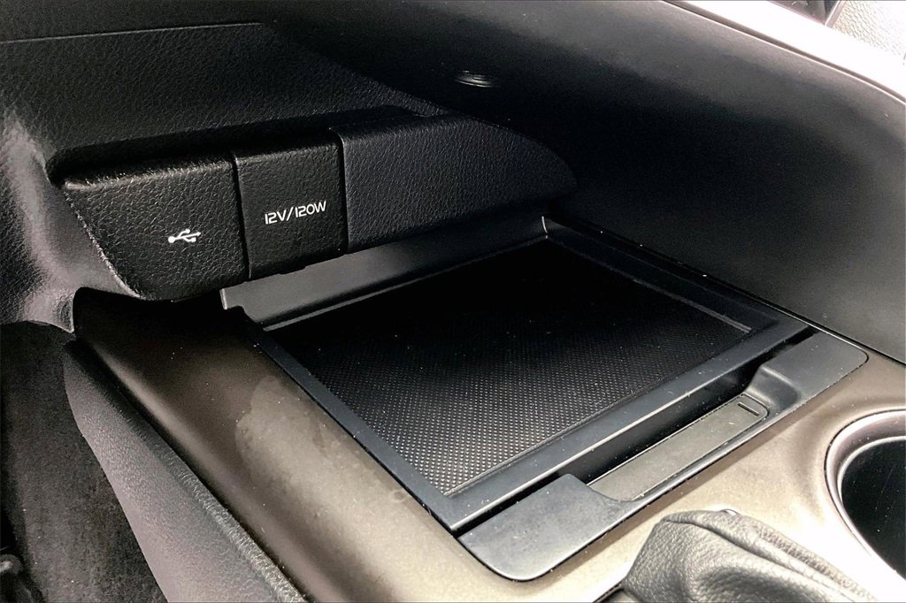 Used 2023 Toyota Camry SE image 32