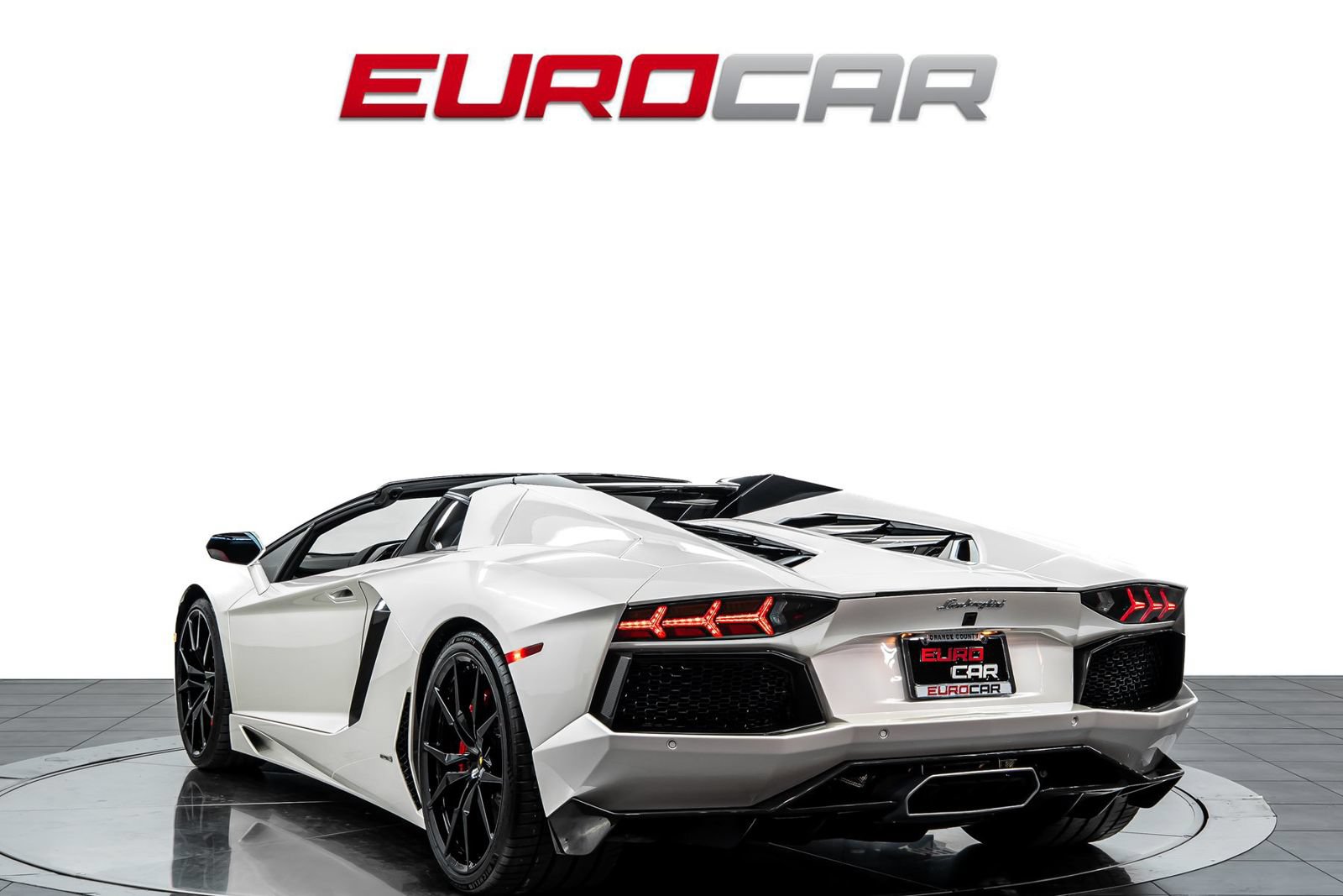 Used 2015 Lamborghini Aventador LP 700-4 AWD/4WD image 4