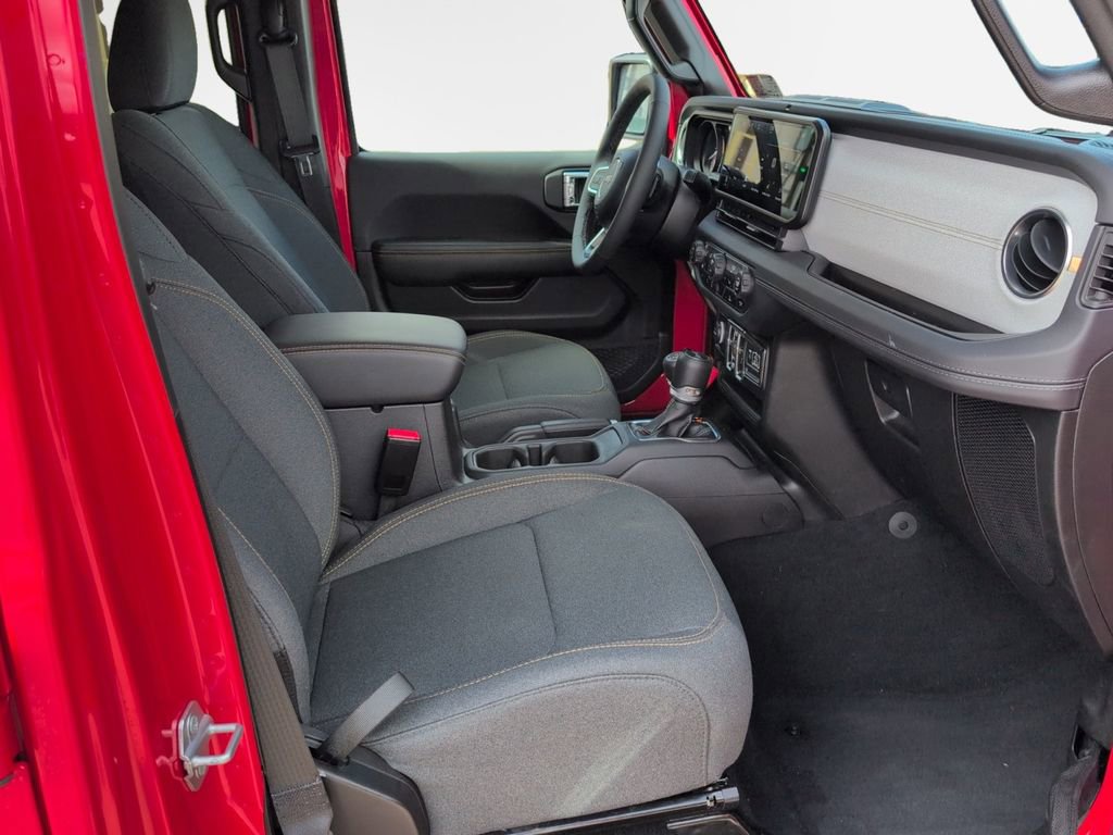 Used 2025 Jeep Wrangler Unlimited Sahara image 26