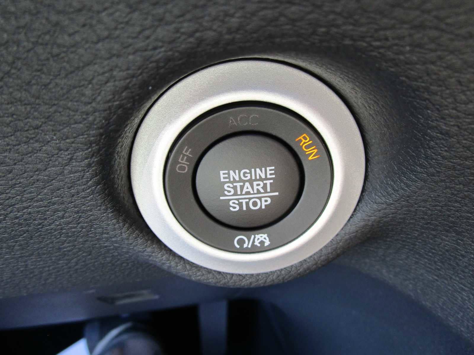 New 2026 Chrysler Pacifica Select FWD image 21