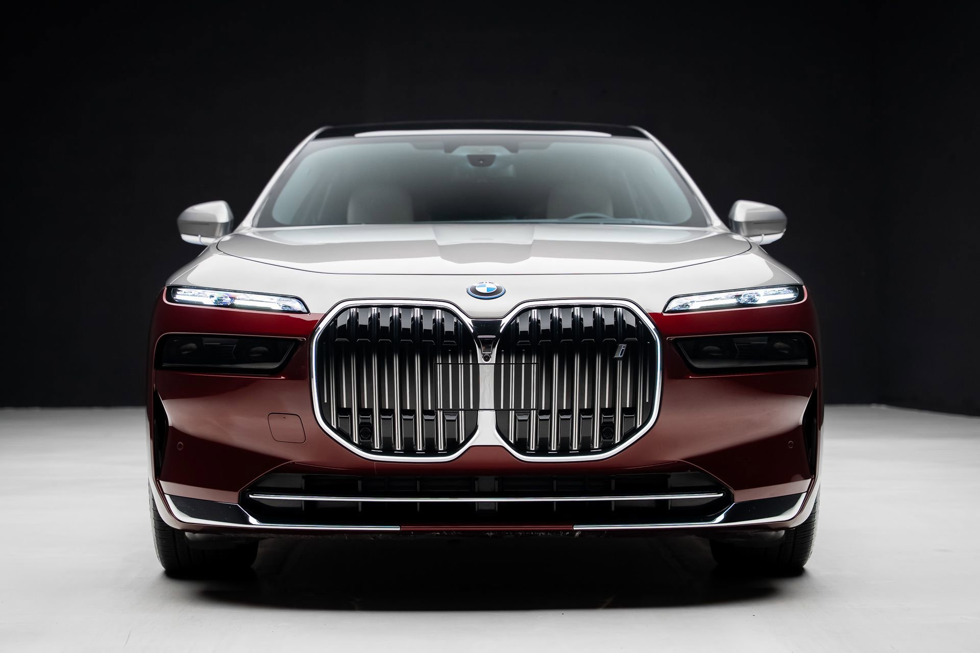 Used 2023 BMW i7 xDrive60 w/ Executive Package 2 image 9