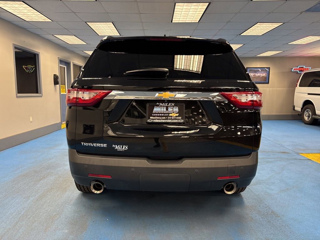 Used 2021 Chevrolet Traverse LS image 7