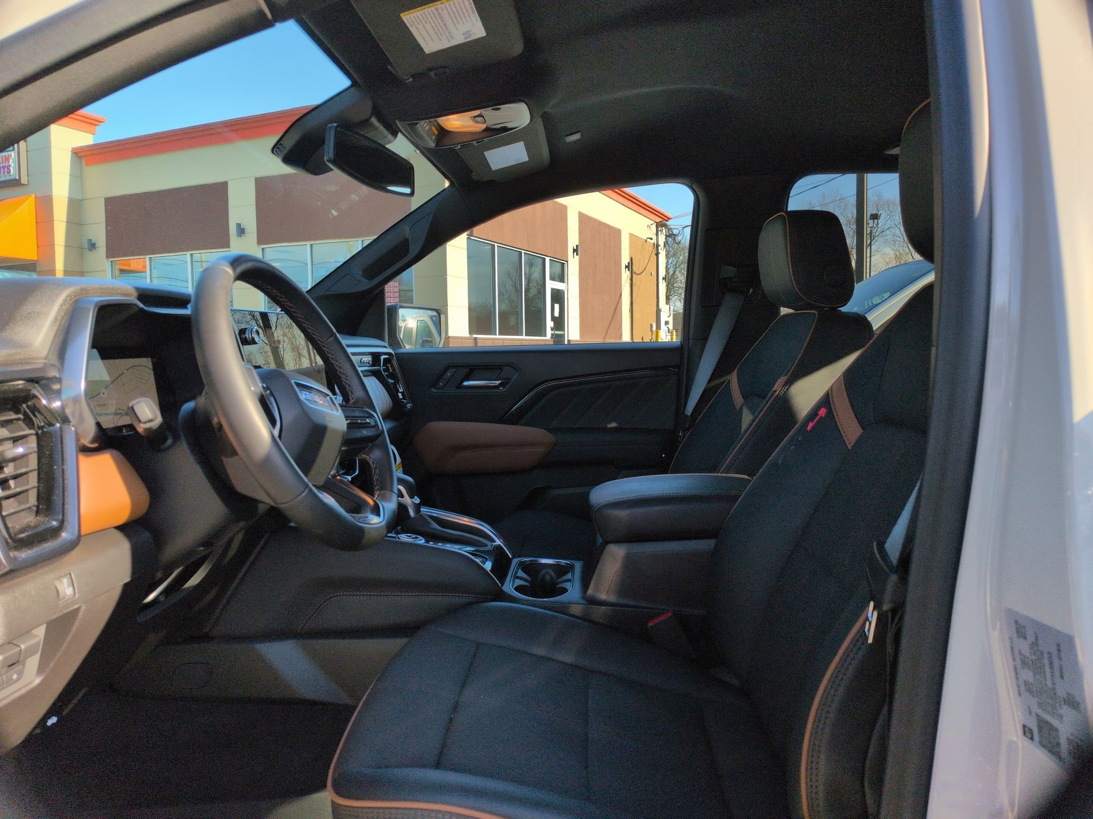 Used 2026 GMC Canyon AT4 image 12