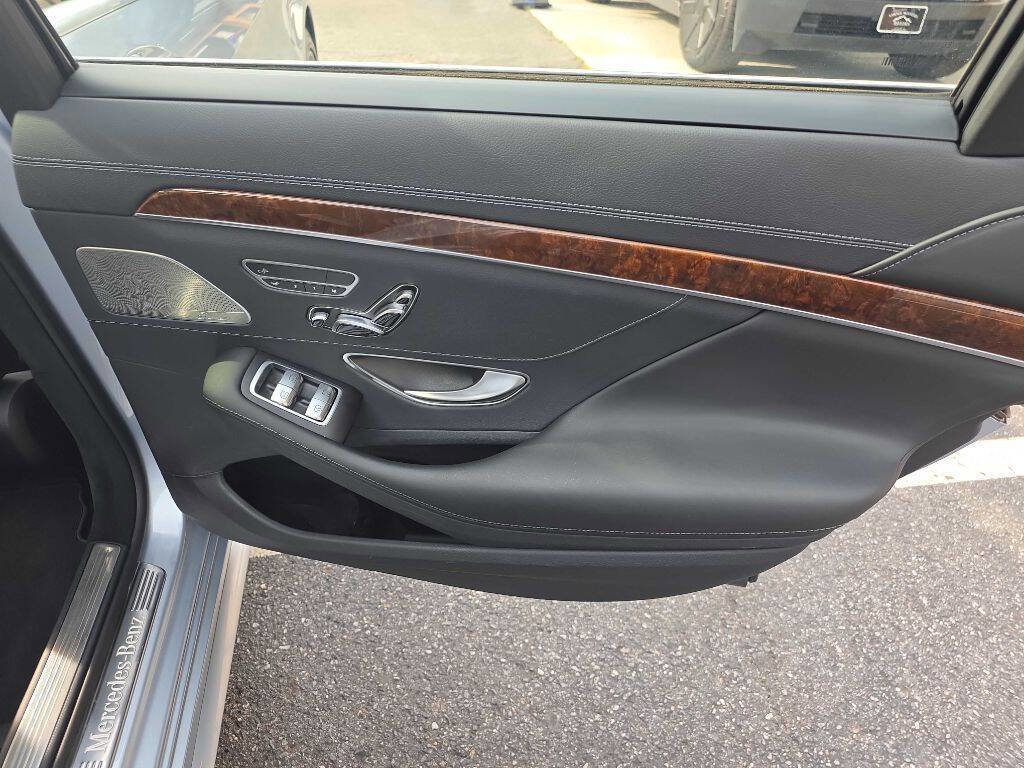 Used 2016 Mercedes-Benz S 550 S 550 4MATIC AWD 4dr Sedan image 24