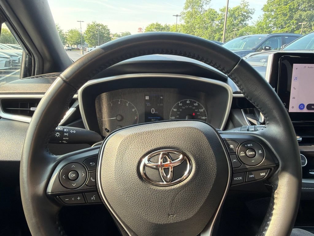 Certified 2025 Toyota Corolla SE FWD image 25