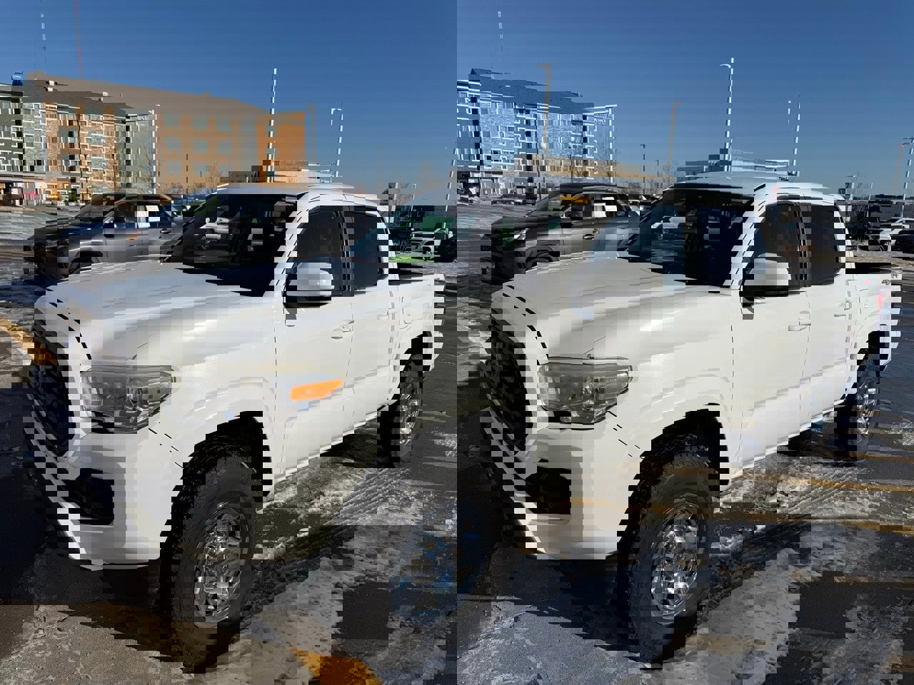 Used 2019 Toyota Tacoma SR image 2