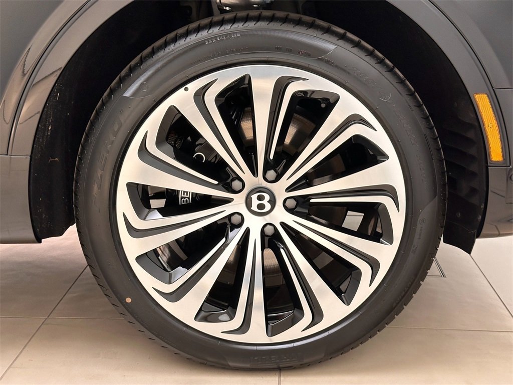 New 2024 Bentley Bentayga image 6