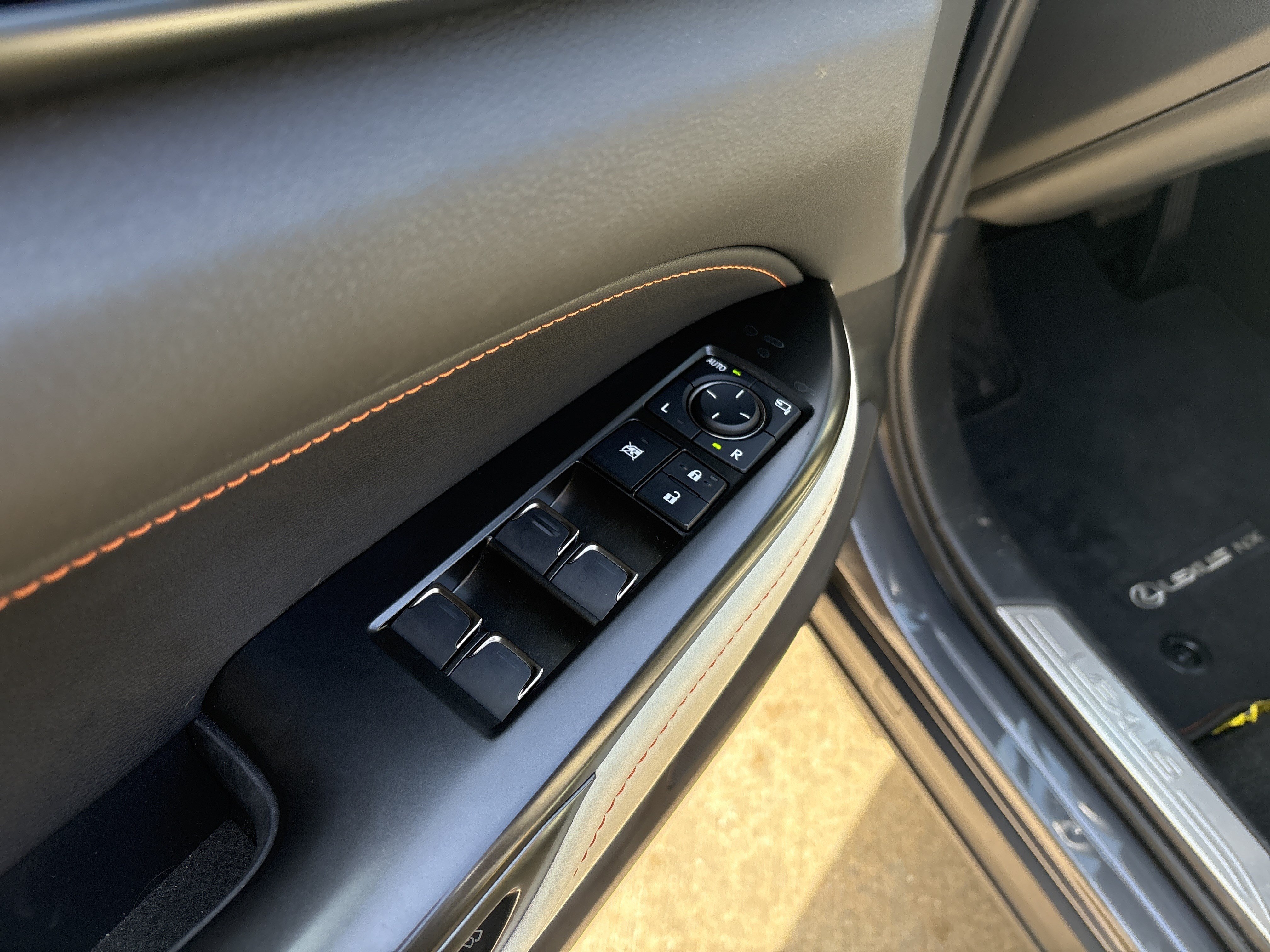 Used 2023 Lexus NX 250 FWD w/ Towing Package (2000 Lbs) image 16